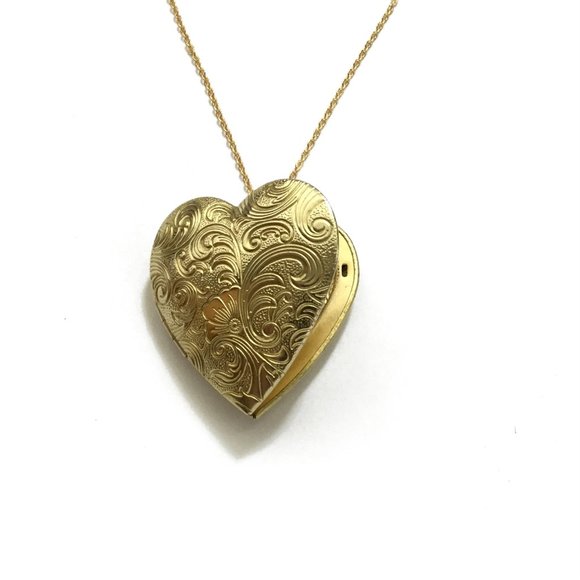 Large Floral Etched Heart Locket Necklace - Picture 6 of 7